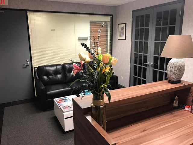1770 Park Street 105, Naperville, IL 60563