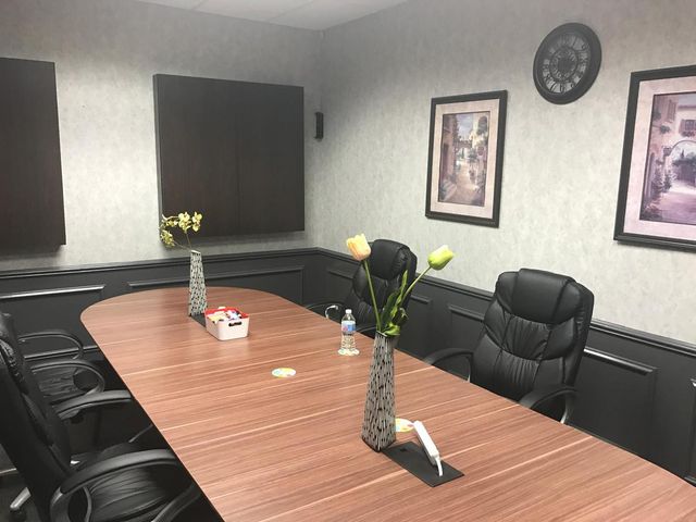 1770 Park Street 105, Naperville, IL 60563