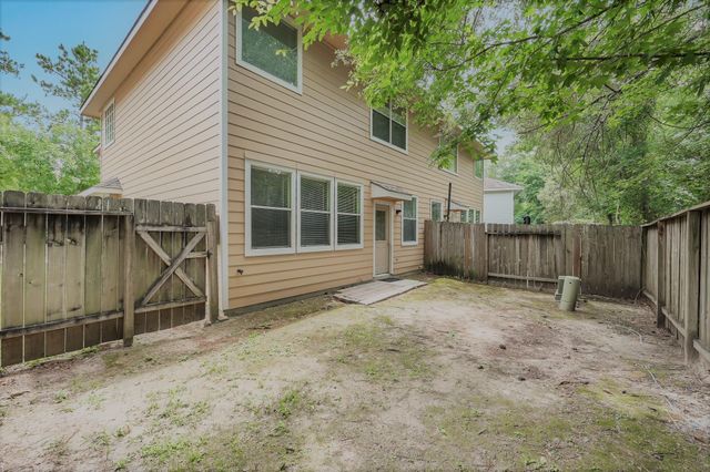 122 N N Camelia Grove Circle, The Woodlands, TX 77382