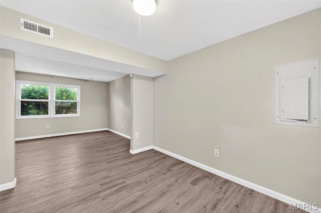 2240 Larbrook Drive, Florissant, MO 63031