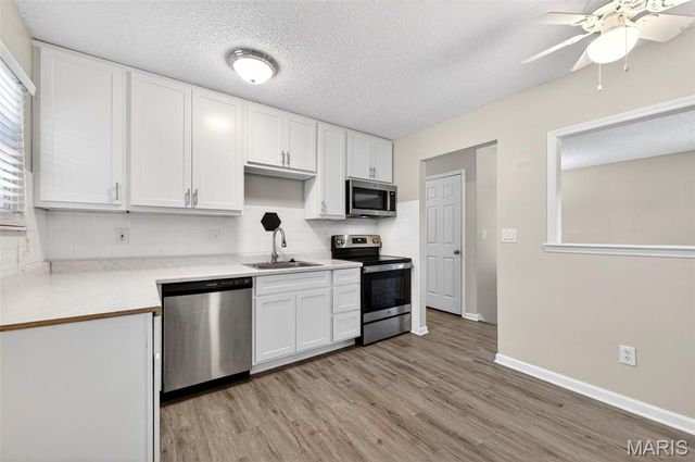 2240 Larbrook Drive, Florissant, MO 63031