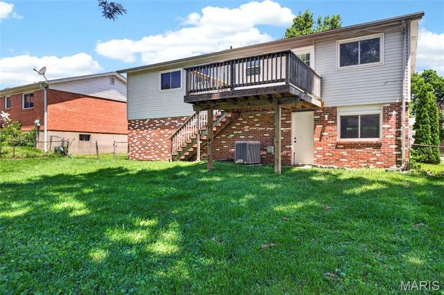 2240 Larbrook Drive, Florissant, MO 63031