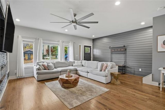 160 Vanira SE Avenue A, Atlanta, GA 30315