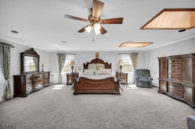 33 Hillside Dr, North Haledon Boro, NJ 07508