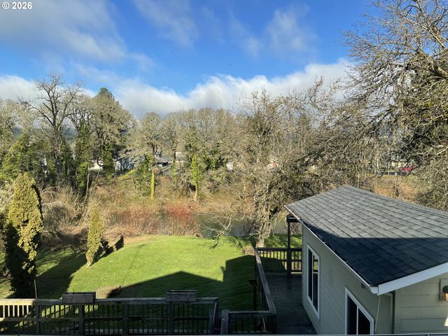 617 Sw MONROE St, Sheridan, OR 97378