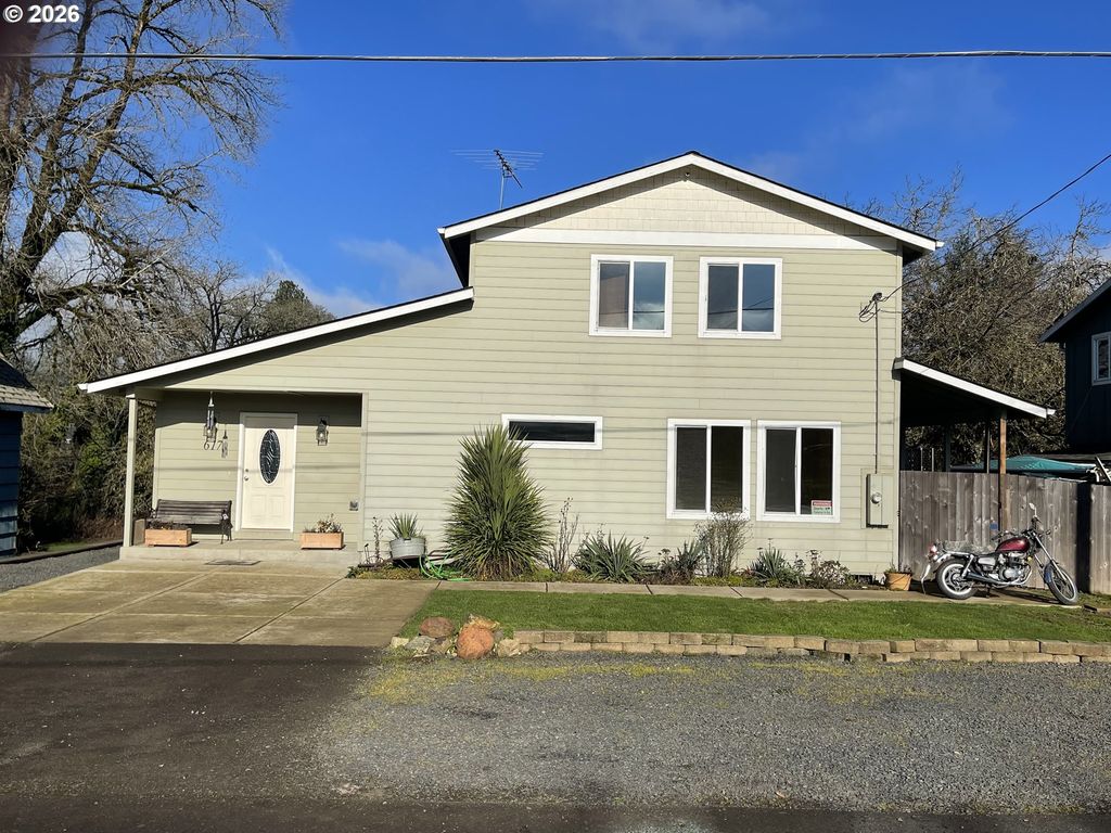 617 Sw MONROE St, Sheridan, OR 97378