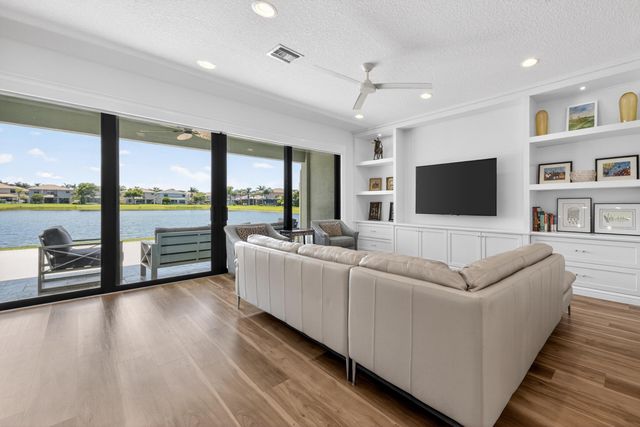 8088 Fire Opal Lane, Delray Beach, FL 33446