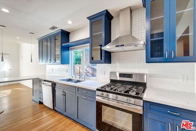 5400 W 82nd Street, Los Angeles, CA 90045