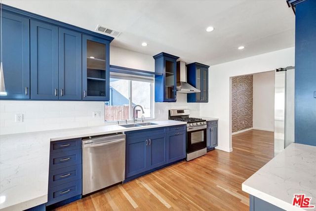 5400 W 82nd Street, Los Angeles, CA 90045