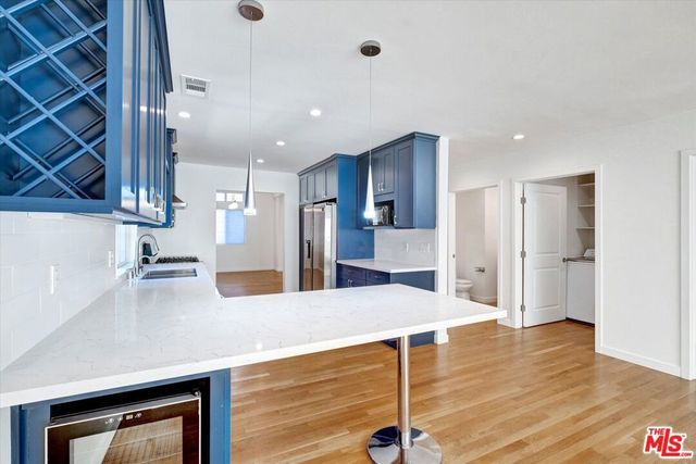 5400 W 82nd Street, Los Angeles, CA 90045