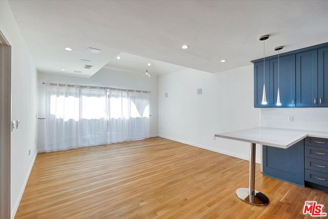 5400 W 82nd Street, Los Angeles, CA 90045