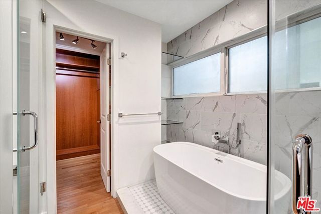 5400 W 82nd Street, Los Angeles, CA 90045