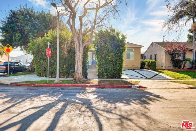 5400 W 82nd Street, Los Angeles, CA 90045