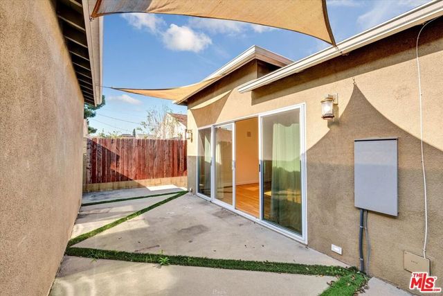 5400 W 82nd Street, Los Angeles, CA 90045