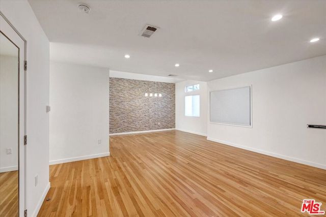 5400 W 82nd Street, Los Angeles, CA 90045