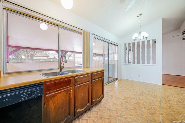 7434 Wineberry, San Antonio, TX 78240