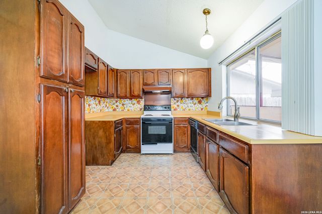 7434 Wineberry, San Antonio, TX 78240