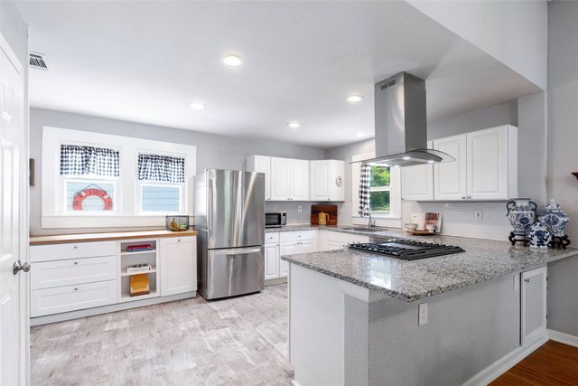 930 W Sears Street, Denison, TX 75020