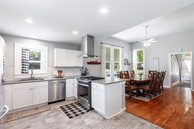 930 W Sears Street, Denison, TX 75020