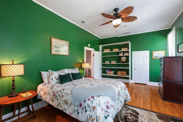 930 W Sears Street, Denison, TX 75020