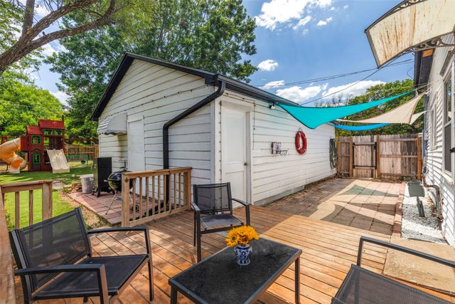930 W Sears Street, Denison, TX 75020