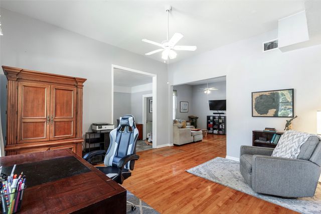 930 W Sears Street, Denison, TX 75020