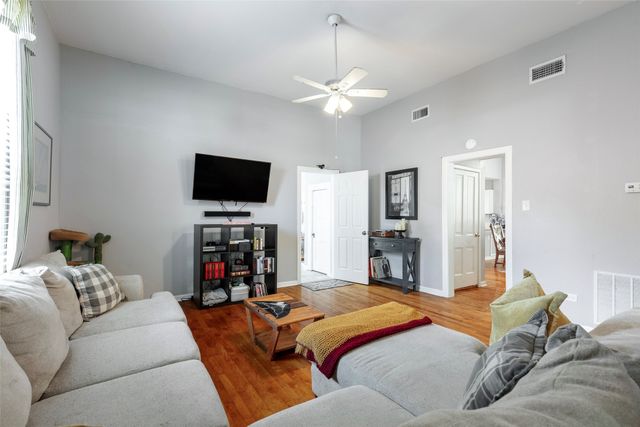 930 W Sears Street, Denison, TX 75020