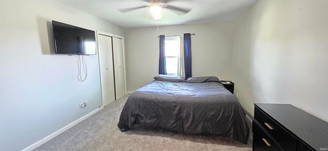6711 Blue Spruce Drive, Newburgh, IN 47630
