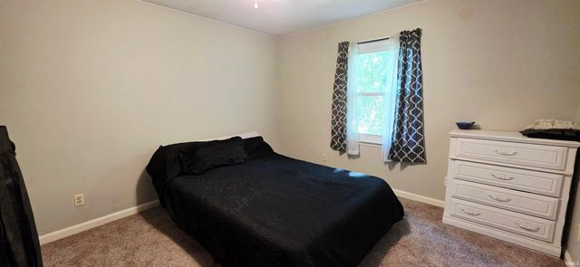 6711 Blue Spruce Drive, Newburgh, IN 47630