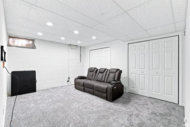 6711 Blue Spruce Drive, Newburgh, IN 47630