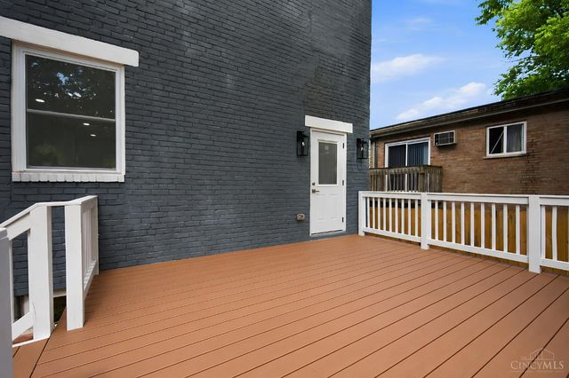 2548 Hackberry Street, Cincinnati, OH 45206