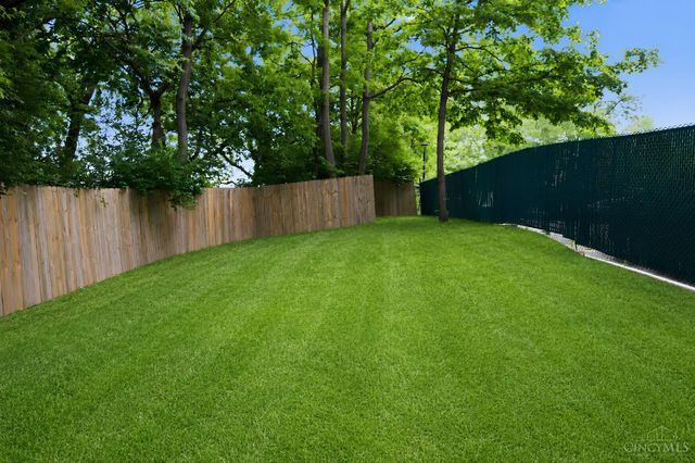 2548 Hackberry Street, Cincinnati, OH 45206