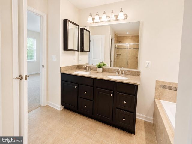 11 BRAEWOOD DR, Stafford, VA 22556