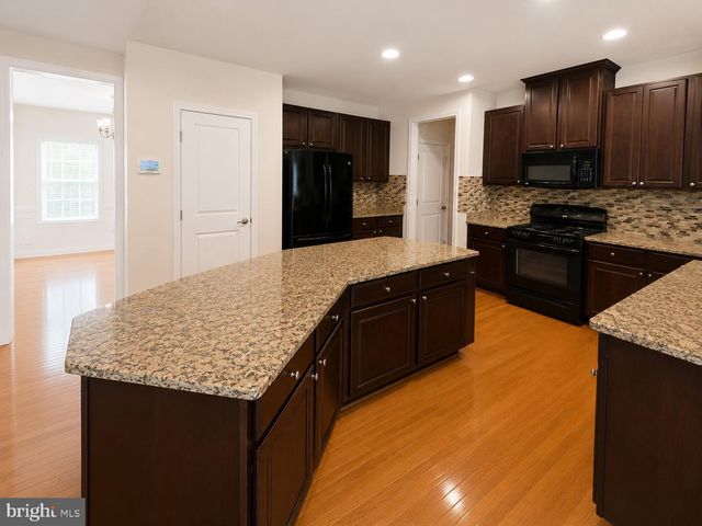 11 BRAEWOOD DR, Stafford, VA 22556