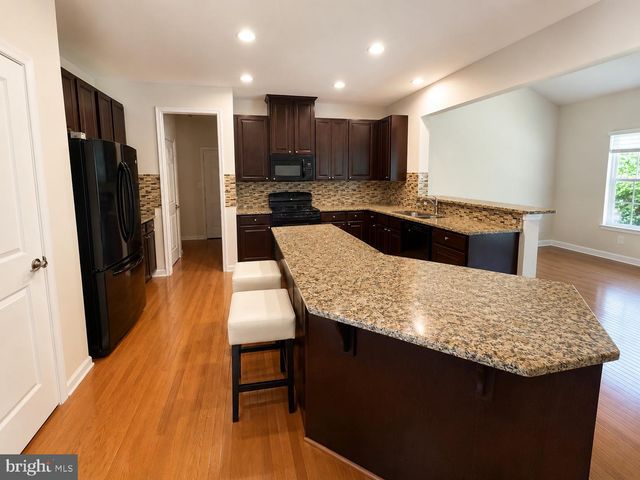 11 BRAEWOOD DR, Stafford, VA 22556