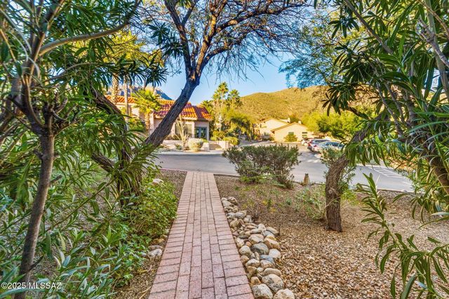 7601 N Calle Sin Envidia Apt 49, Tucson, AZ 85718