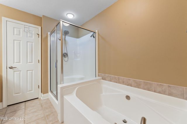 2230 Beach Drive, P-101, Gulfport, MS 39507