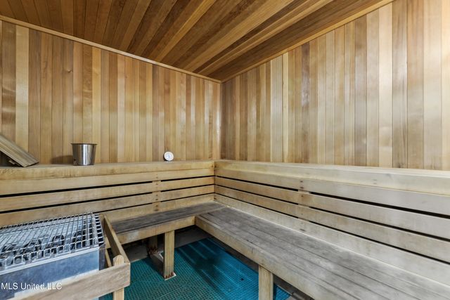 2230 Beach Drive, P-101, Gulfport, MS 39507