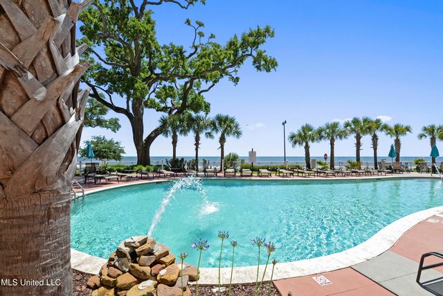 2230 Beach Drive, P-101, Gulfport, MS 39507