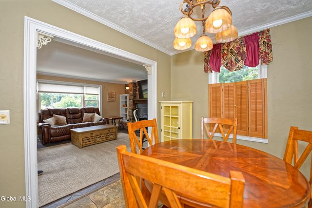 2834 Halsey Drive, Schenectady, NY 12304