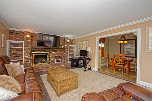 2834 Halsey Drive, Schenectady, NY 12304