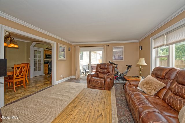2834 Halsey Drive, Schenectady, NY 12304