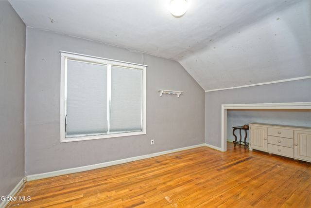 2834 Halsey Drive, Schenectady, NY 12304