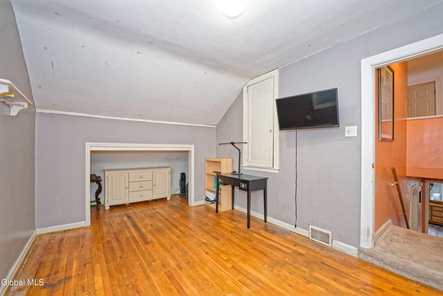 2834 Halsey Drive, Schenectady, NY 12304