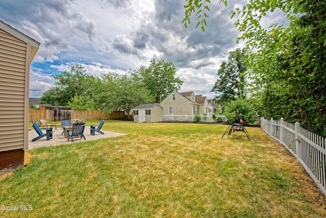 2834 Halsey Drive, Schenectady, NY 12304