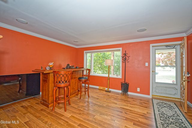2834 Halsey Drive, Schenectady, NY 12304