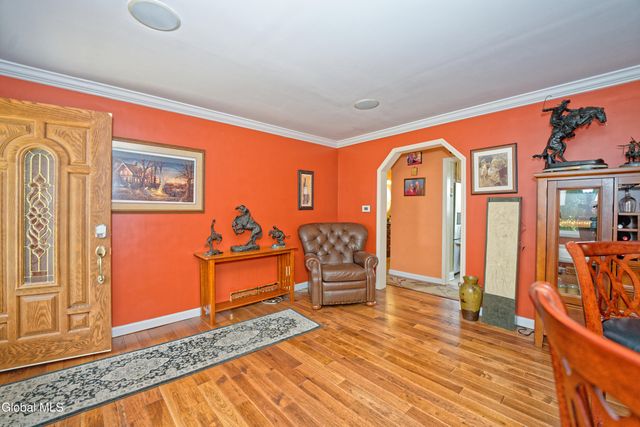 2834 Halsey Drive, Schenectady, NY 12304