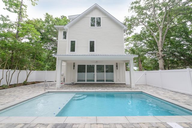 713 3rd Ave. N, Surfside Beach, SC 29575