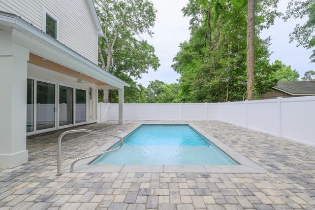 713 3rd Ave. N, Surfside Beach, SC 29575
