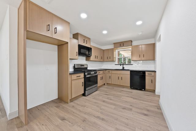 6224 Latta Street, Dallas, TX 75227